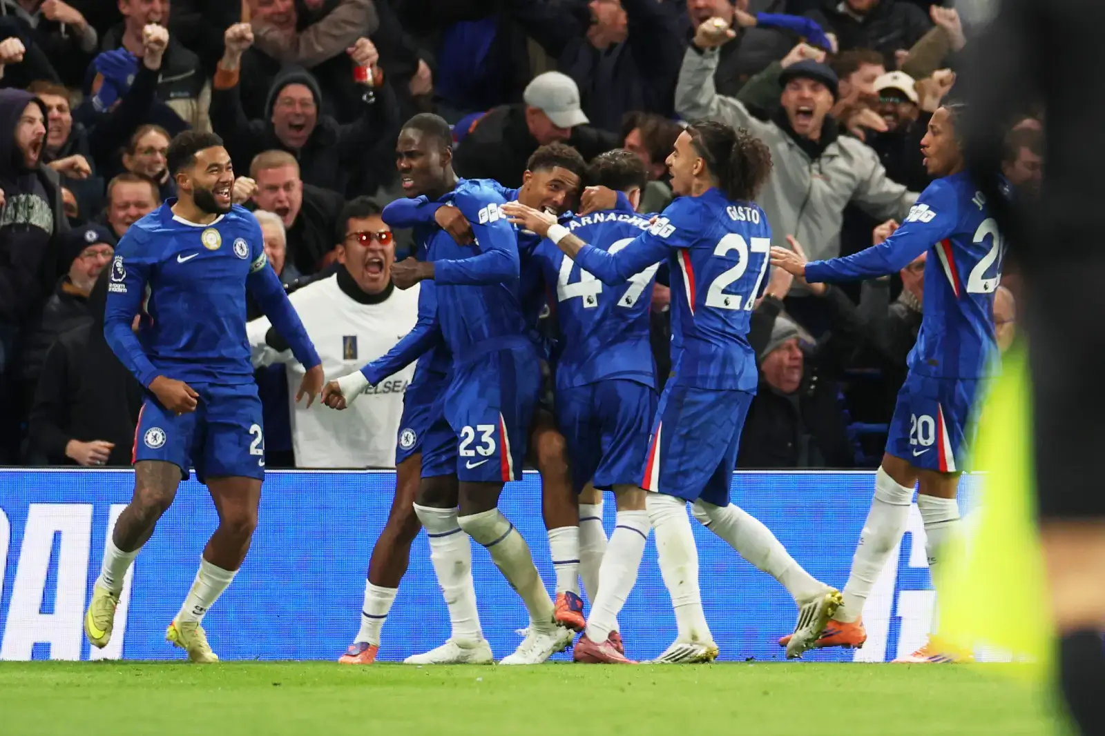 Chelsea players celebrate goal